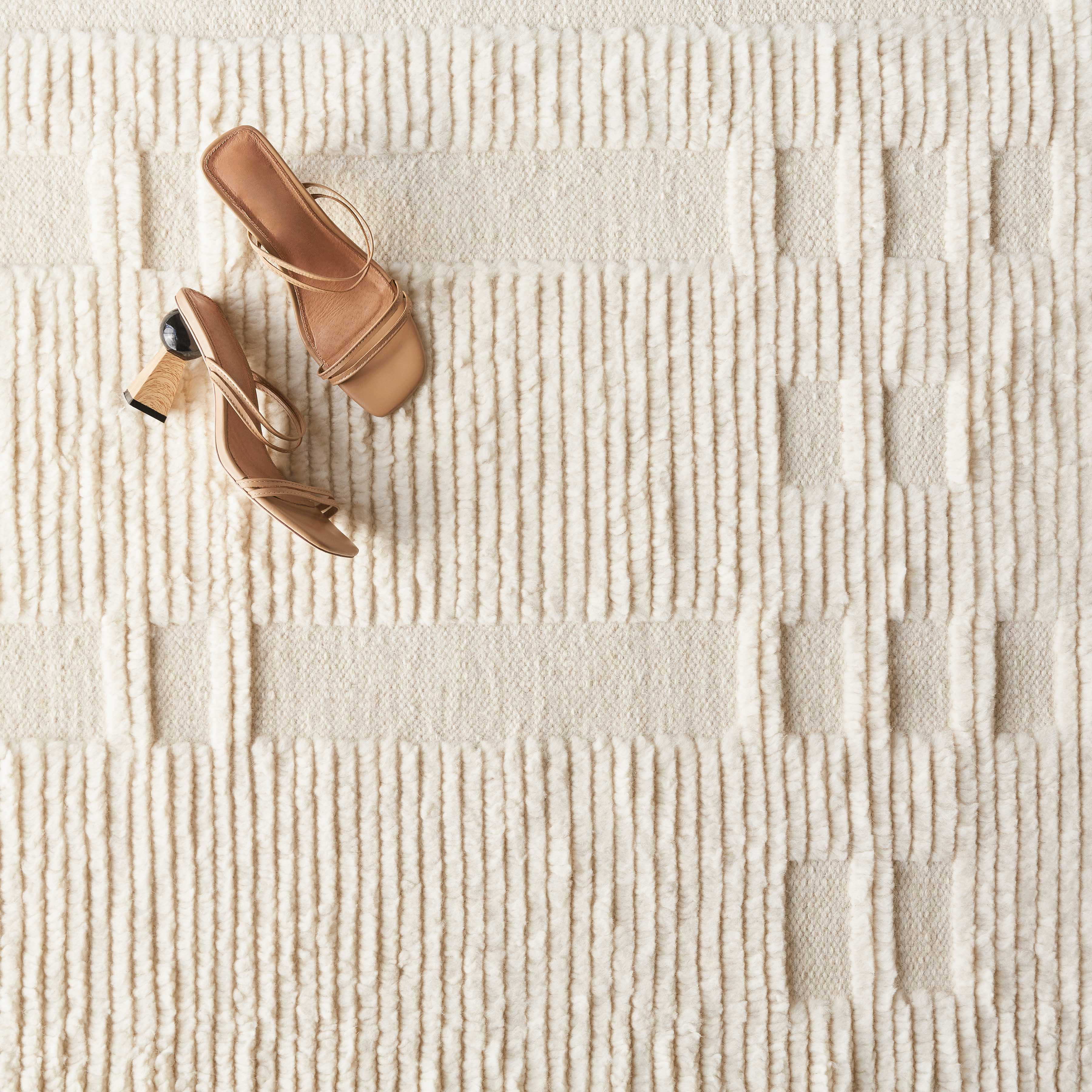 Woven Hand-Knotted Area Rug in Ecru - Image 3