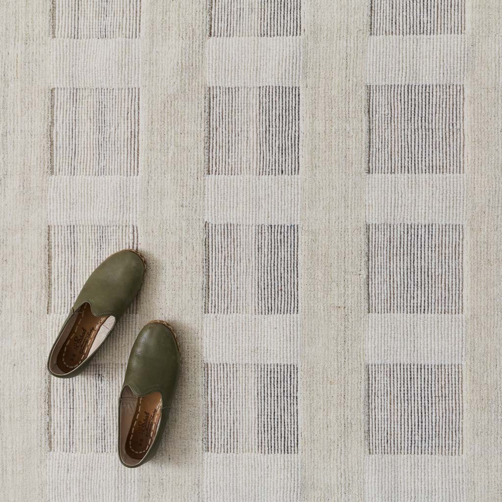 Classic Handwoven Wool Area Rug - Image 2
