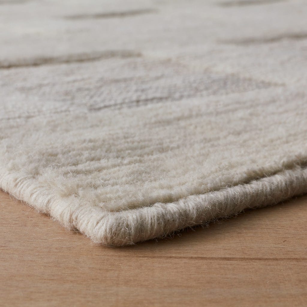 Classic Handwoven Wool Area Rug - Image 3