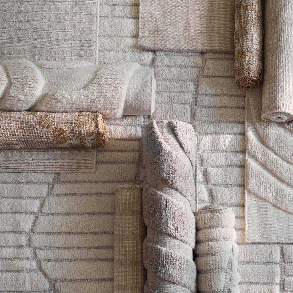 Modern Linear Handwoven Accent Rug - Image 4