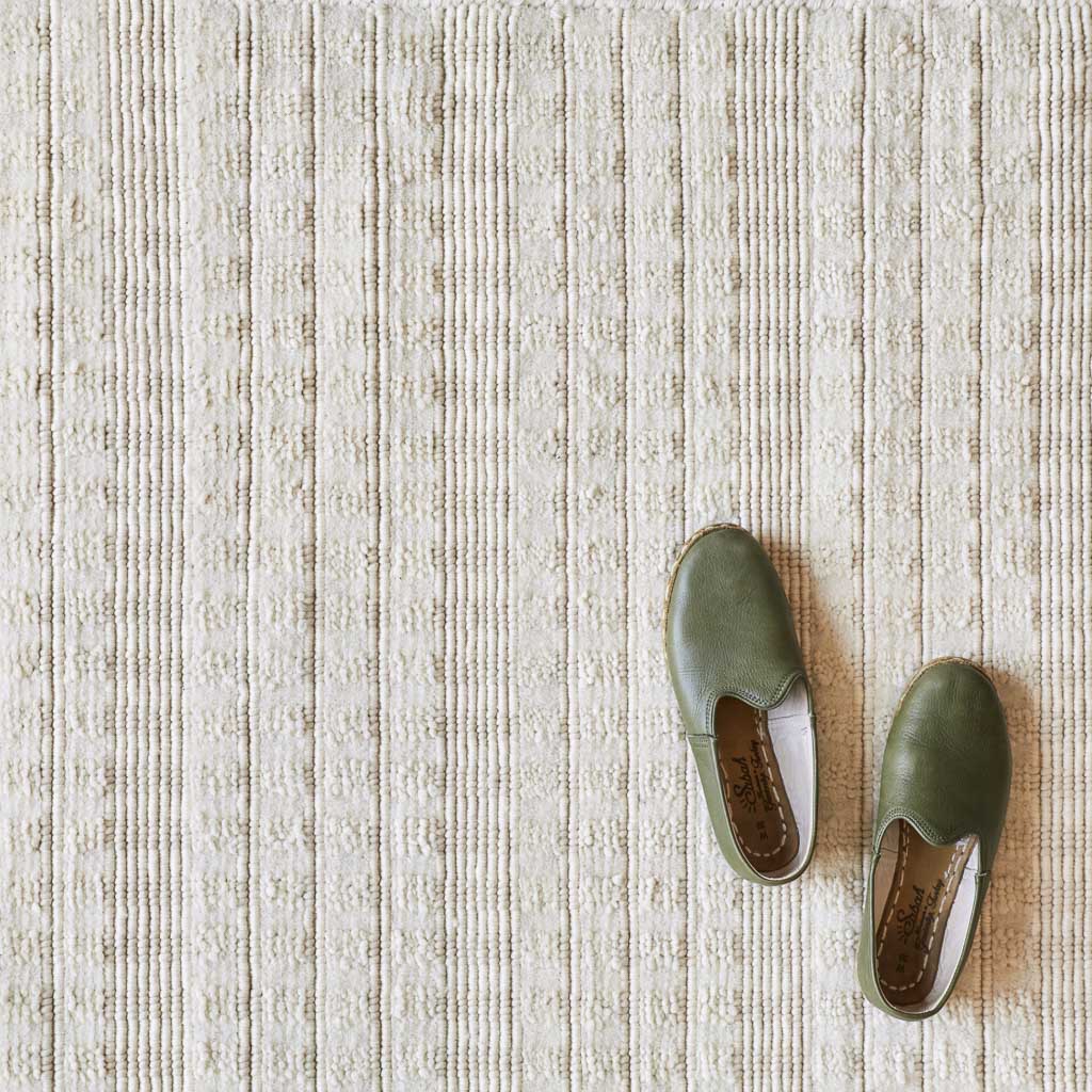 Modern Linear Handwoven Accent Rug - Image 3