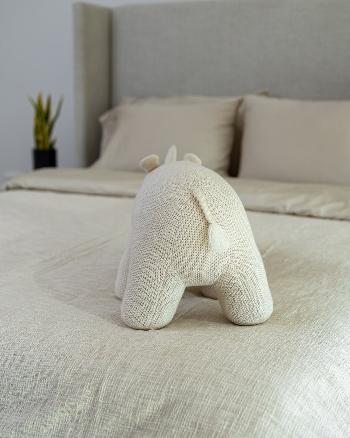 Knitted Organic Cotton Throw Pillow