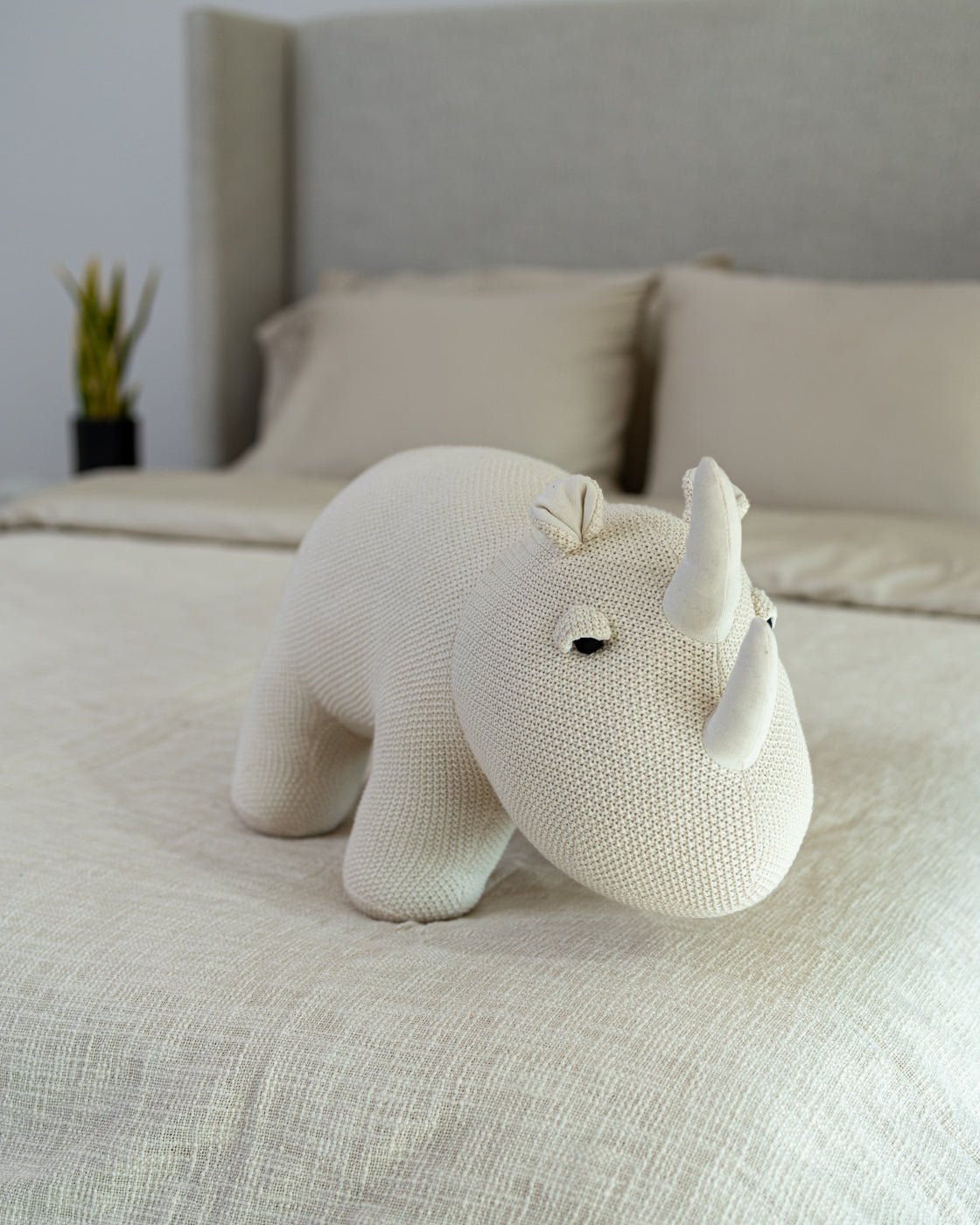 Knitted Organic Cotton Throw Pillow