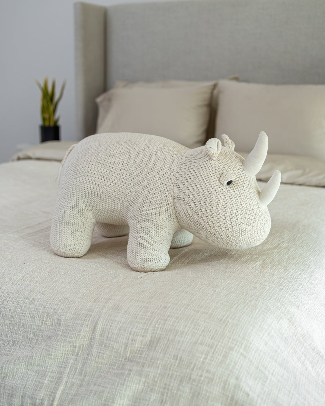 Knitted Organic Cotton Throw Pillow